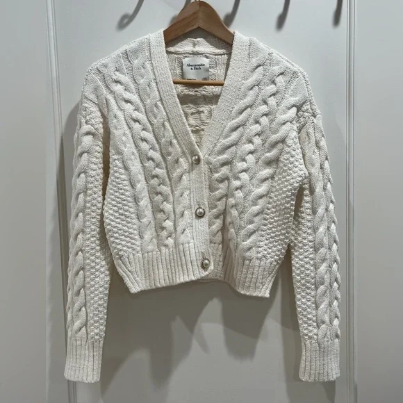 NWOT never worn abercrombie cropped cardigan sweater beige w pearl buttons XXS - Picture 1 of 9